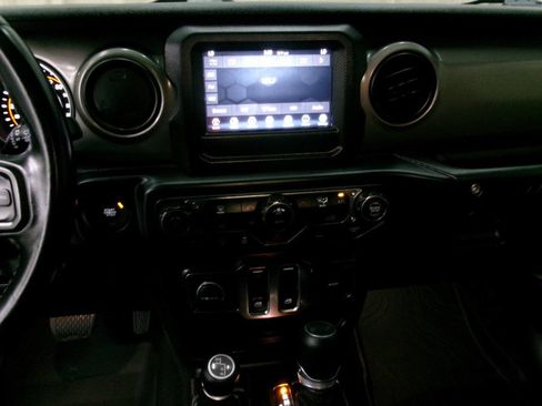 Used 2021 Jeep Wrangler Sport AWD/4WD image 28