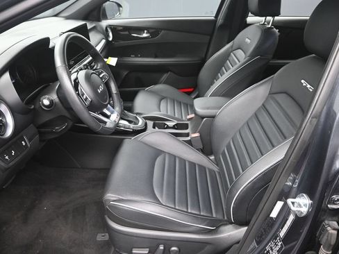 Certified 2023 Kia Forte GT-Line w/ GT-Line Premium Package FWD image 14