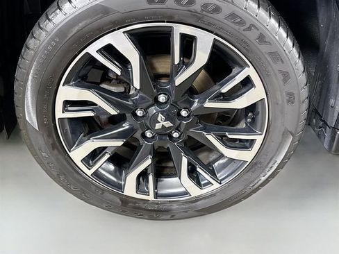 Used 2018 Mitsubishi Outlander GT image 31