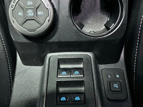 Used 2025 Ford Bronco Outer Banks AWD/4WD image 30