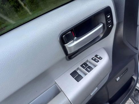 Used 2008 Toyota Sequoia Platinum image 26