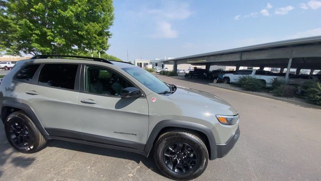 Used 2022 Jeep Cherokee Trailhawk w/ Sound & Nav Group AWD/4WD image 2