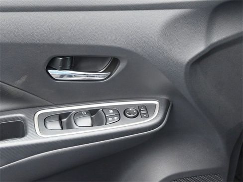 New 2025 Nissan Versa SR w/ Trunk Package image 16