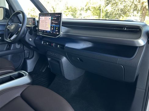 New 2025 Volkswagen ID. Buzz Pro S image 40