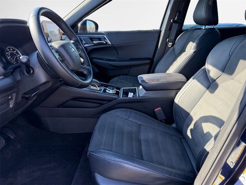 Used 2022 Mitsubishi Outlander SEL Black Edition image 12