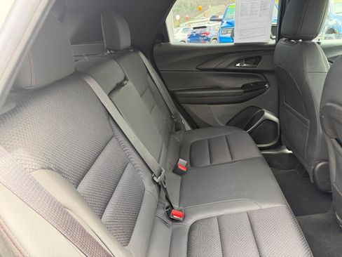Used 2022 Chevrolet TrailBlazer RS w/ Technology Package AWD/4WD image 18