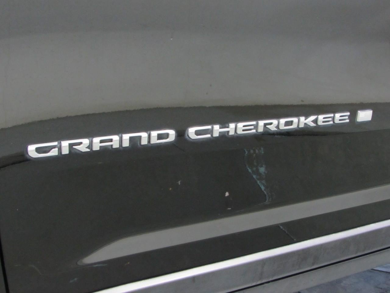 Used 2023 Jeep Grand Cherokee L Limited AWD/4WD image 36