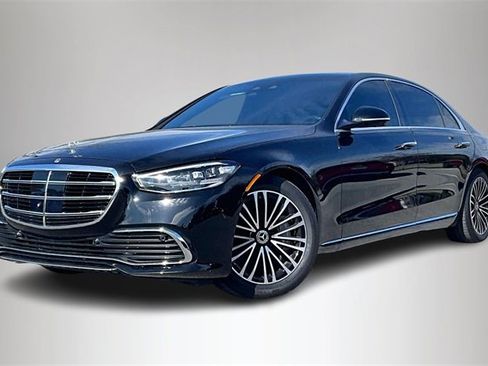 Used 2024 Mercedes-Benz S 580e 4MATIC Sedan image 2
