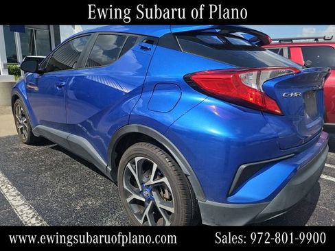 Used 2018 Toyota C-HR XLE FWD image 3