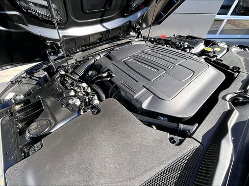 Used 2022 Jaguar F-TYPE Coupe image 10