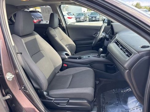 Used 2019 Honda HR-V EX image 9