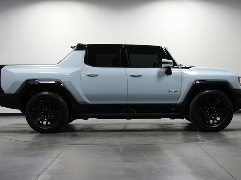Used 2025 GMC Hummer EV 2X AWD/4WD image 3