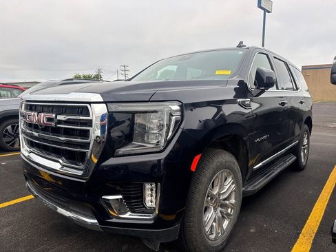 Used 2024 GMC Yukon SLT w/ SLT Luxury Package AWD/4WD image 1