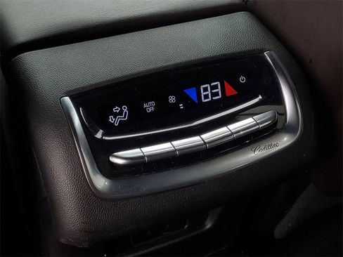 Used 2021 Cadillac XT6 Premium Luxury image 35