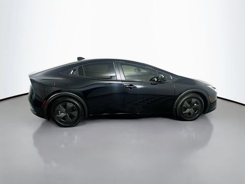 Certified 2026 Toyota Prius Plug-In Hybrid FWD image 4