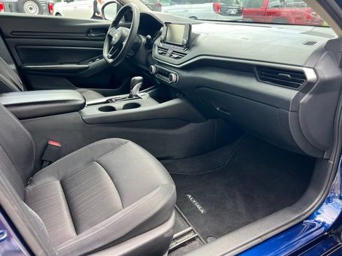Used 2024 Nissan Altima 2.5 S FWD image 26