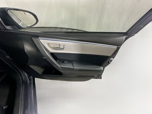 Used 2016 Toyota Corolla LE FWD image 30