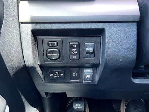 Used 2019 Toyota Tundra SR5 w/ SR5 Upgrade Package RWD image 30