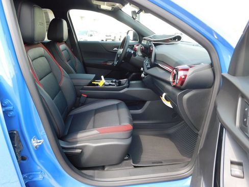 New 2026 Chevrolet Equinox RS w/ LPO, Floor Liner Package AWD/4WD image 17
