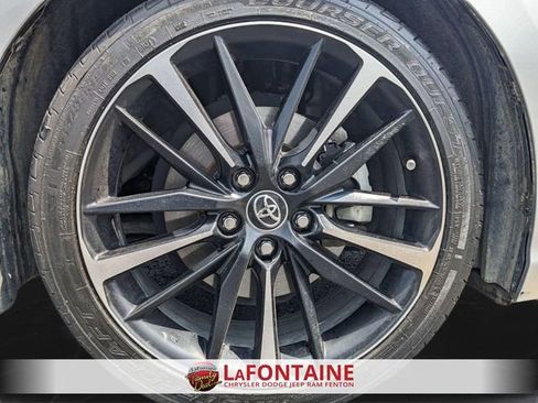 Used 2020 Toyota Camry XSE FWD image 31