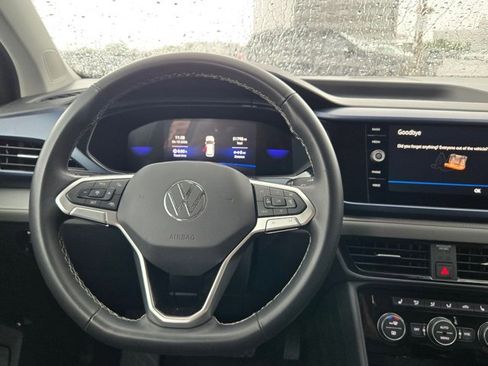 Used 2024 Volkswagen Taos SE image 10