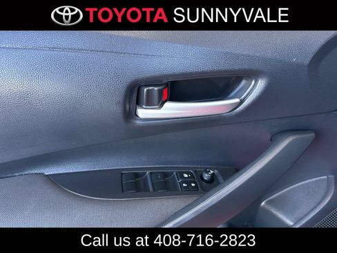 Used 2021 Toyota Corolla LE FWD image 15