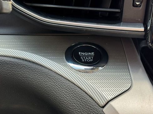 Certified 2022 Ford Explorer XLT w/ Equipment Group 202A AWD/4WD image 32