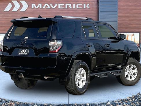 Used 2019 Toyota 4Runner SR5 image 5