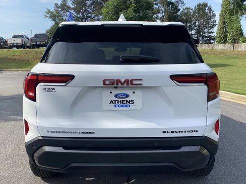Used 2025 GMC Terrain Elevation AWD/4WD image 4