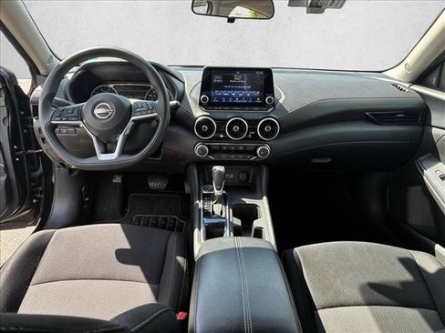 Used 2024 Nissan Sentra SV FWD image 12