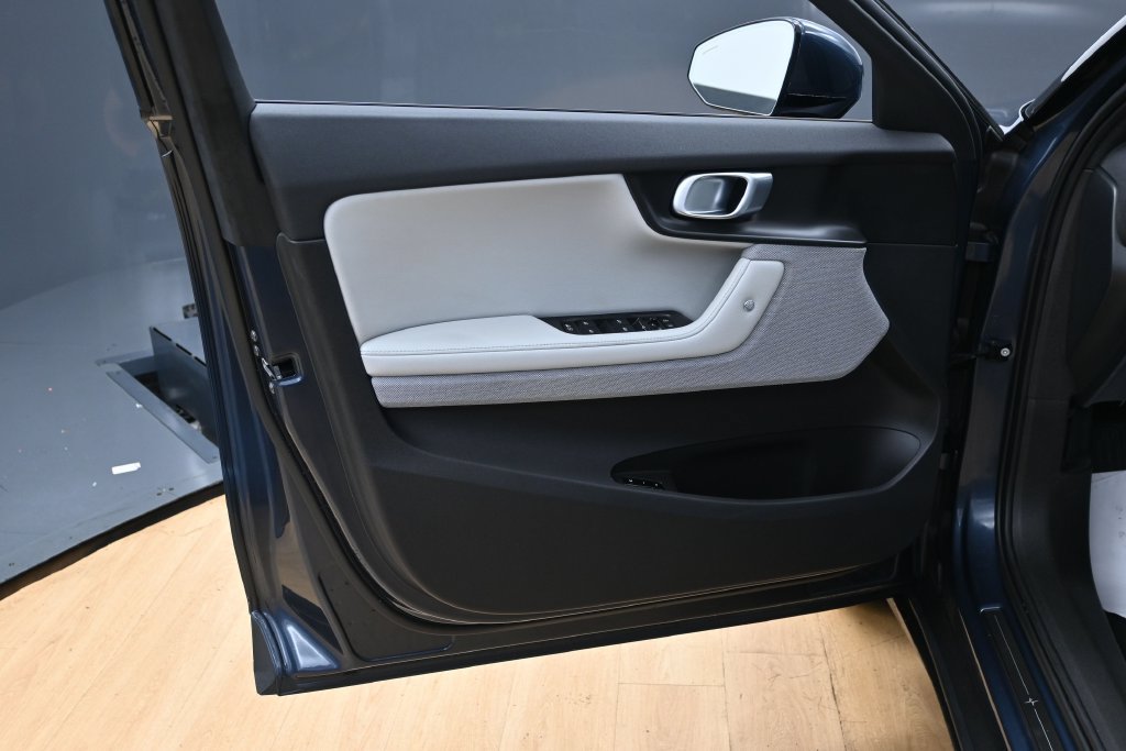 Used 2024 Polestar Polestar 2 AWD/4WD image 31