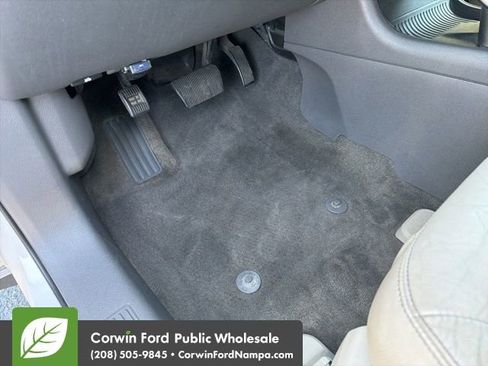 Used 2013 Ford Edge SEL FWD image 26