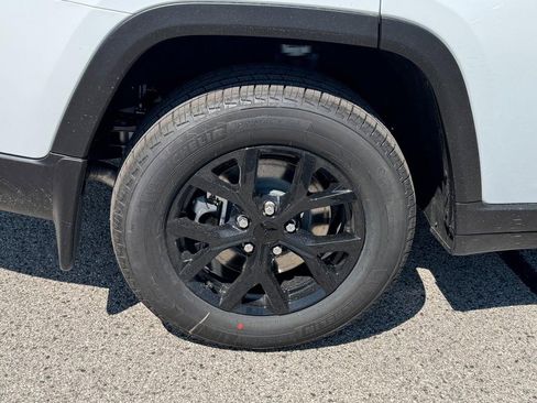 New 2026 Jeep Grand Cherokee L 4WD image 5