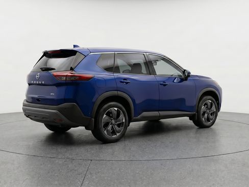 Used 2025 Nissan Rogue SV AWD/4WD image 9