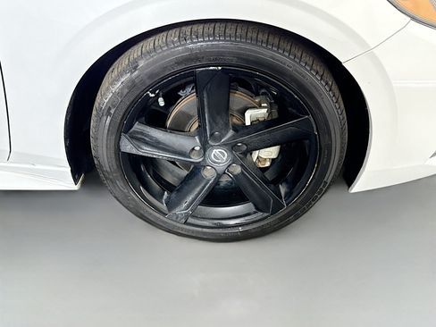 Used 2022 Nissan Sentra SR w/ Midnight Edition FWD image 32