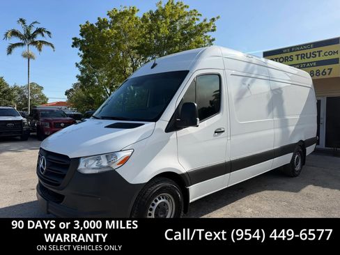 Used 2023 Mercedes-Benz Sprinter 2500 image 1