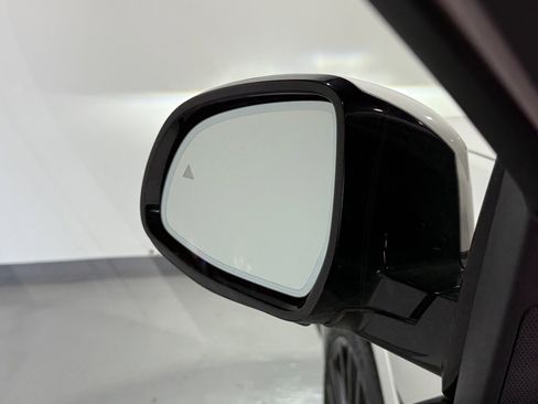 Used 2023 BMW X6 xDrive40i w/ M Sport Package AWD/4WD image 24
