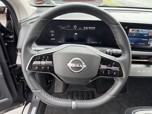 Used 2023 Nissan Ariya AWD image 16