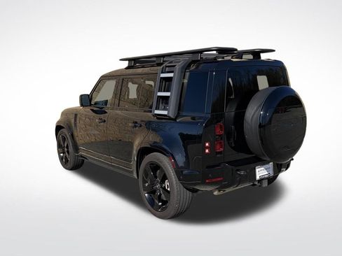 Certified 2025 Land Rover Defender 110 X-Dynamic SE AWD/4WD image 6