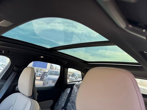 New 2026 Volvo XC60 B5 Plus w/ Protection Package Premier image 7