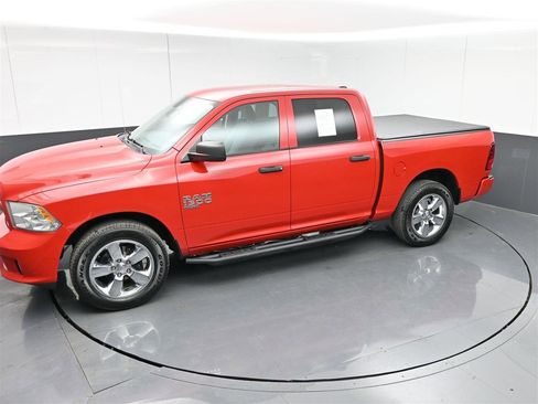 Used 2019 RAM 1500 Express w/ Express Value Package AWD/4WD image 28