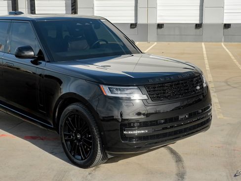 Used 2024 Land Rover Range Rover SE image 26