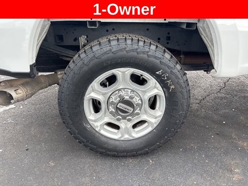 Used 2025 Ford F250 XLT image 11