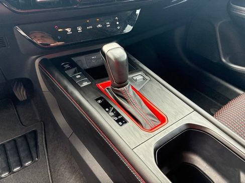 Used 2025 Nissan Kicks SR w/ Illumination Package FWD image 25