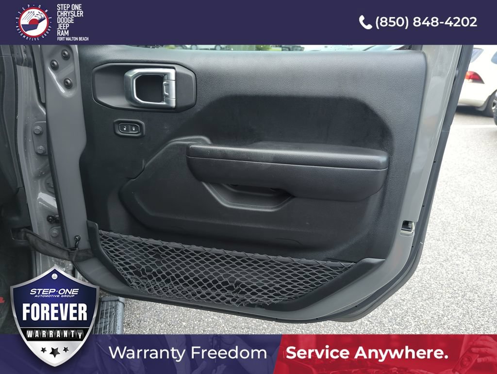 Used 2021 Jeep Wrangler Unlimited Rubicon w/ LED Lighting Group AWD/4WD image 30