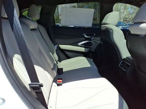 New 2026 Acura RDX SH-AWD image 9