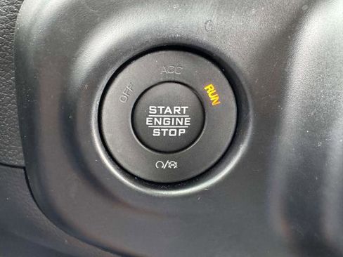 Used 2022 Jeep Wrangler Unlimited Sahara image 18