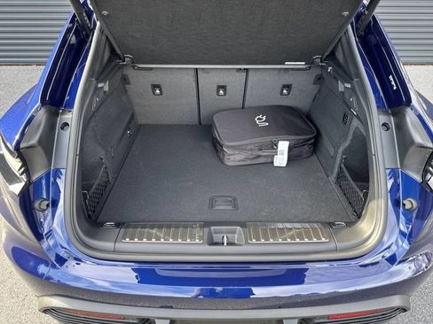 Certified 2025 Porsche Macan Electric image 22