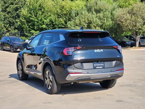 Certified 2026 Kia Sportage LX FWD image 5