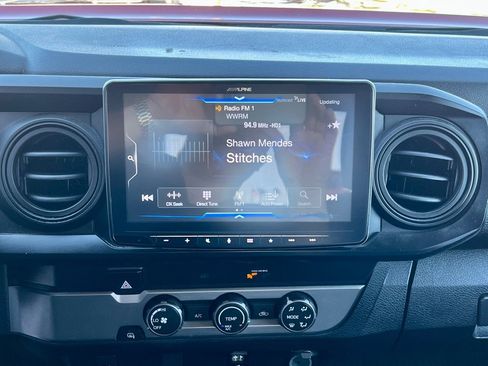 Used 2019 Toyota Tacoma 2WD Access Cab image 15